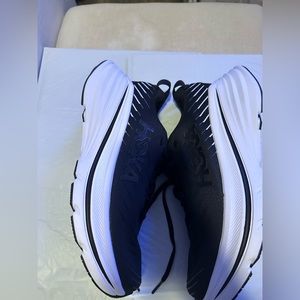 Bondi 8 Hoka 🍀